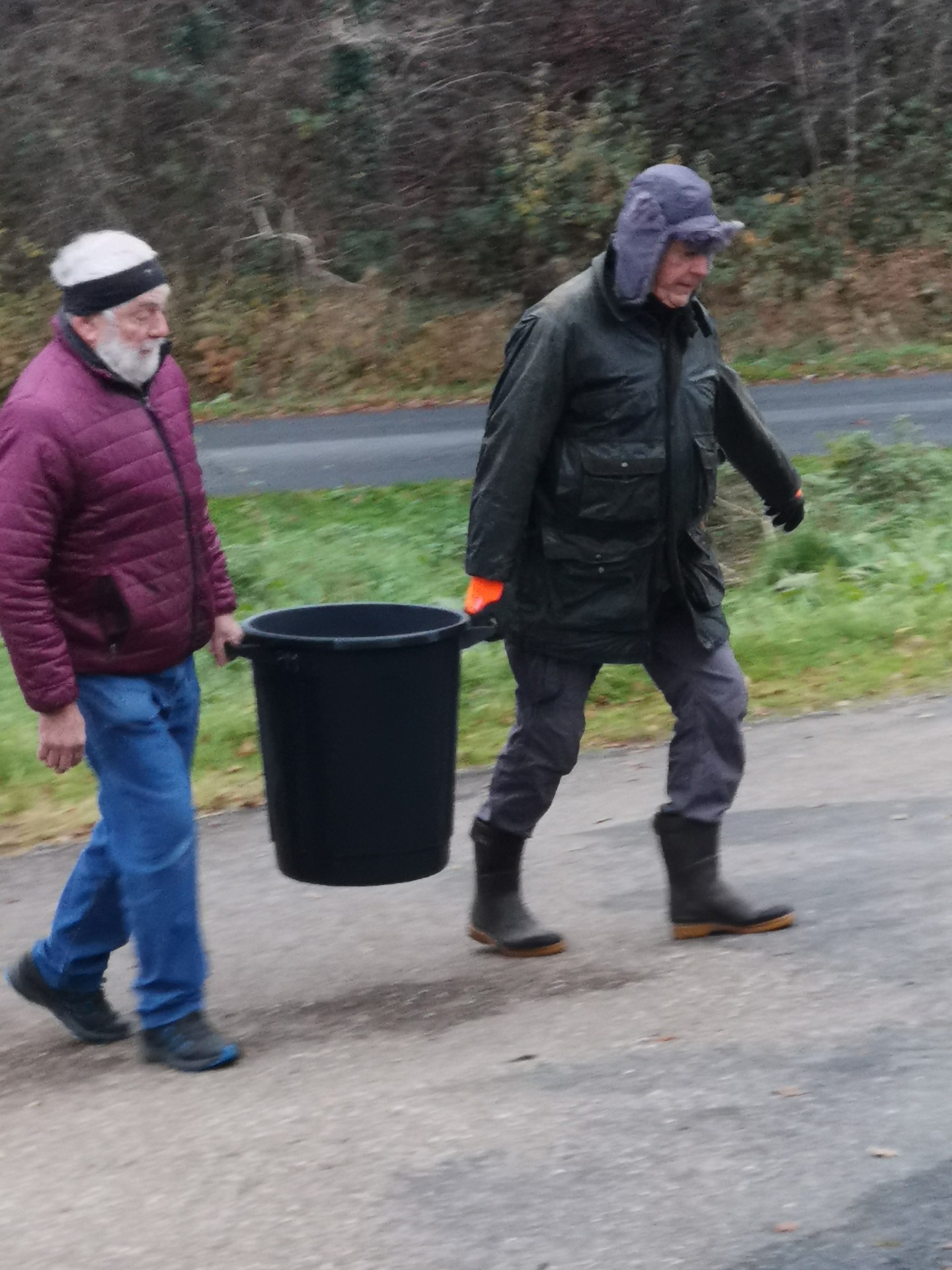 Le binome pour le transport du poisson dans Givallois